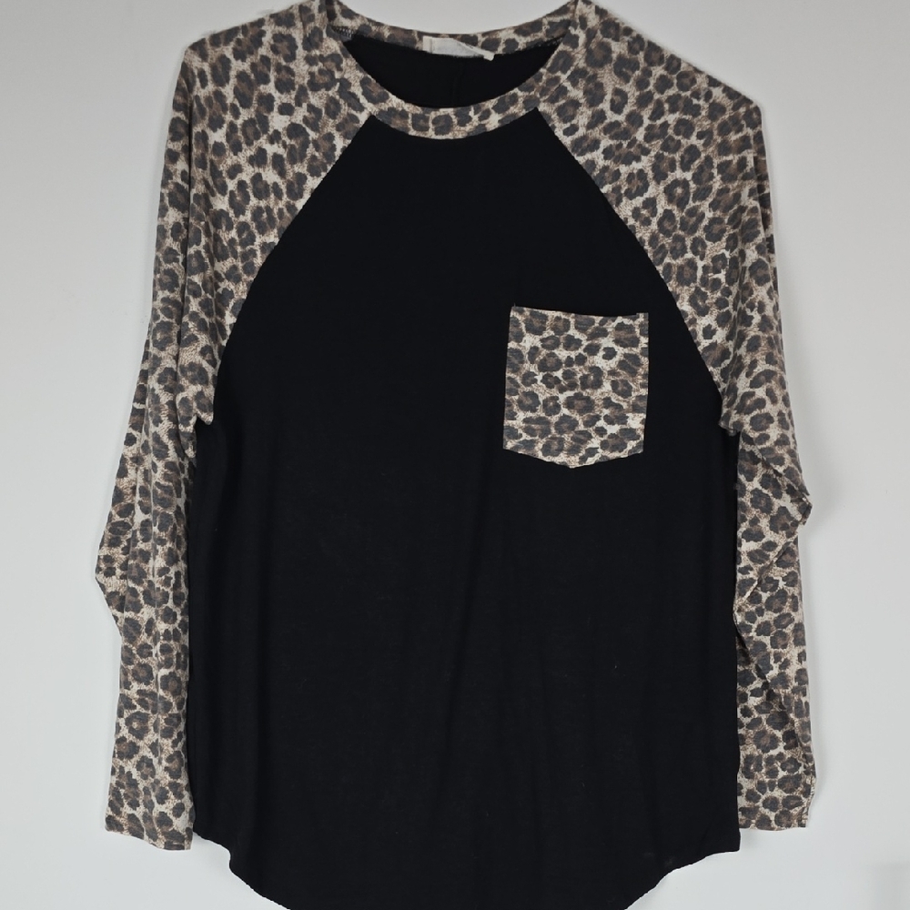 Zenana Outfitters Black and Leopard Print Tunic NWT